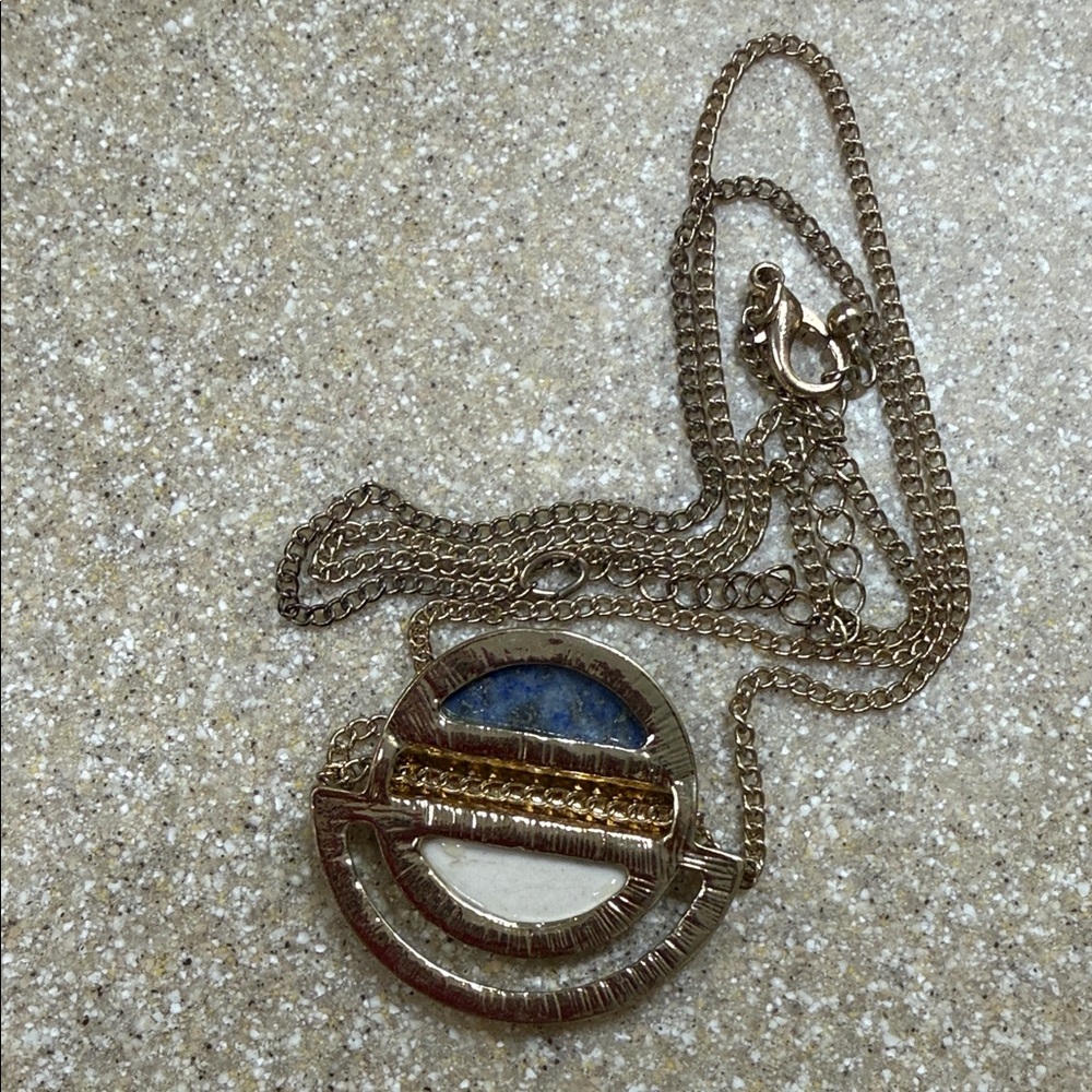 Elegant Blue and White Pendant Necklace - Picture 2 of 3